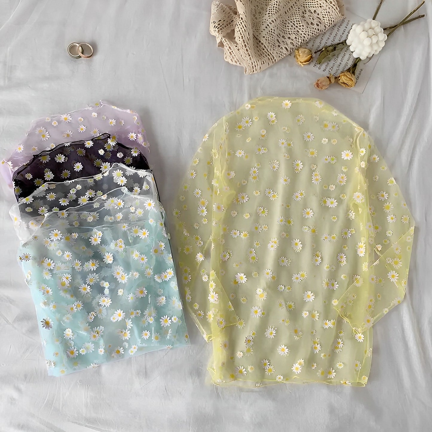 Daisy | Set de 2 blusas de malla con margaritas